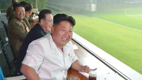Kim Jong-un presencia un partido de fútbol Kim Jong-un presencia un partido de fútbol