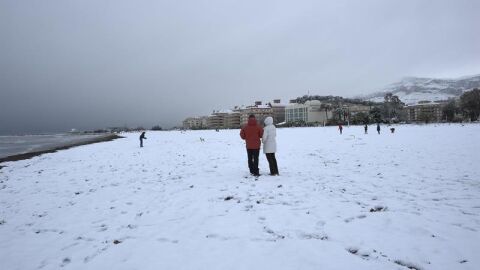 Una de las playas de Les Marines, en D&eacute;nia