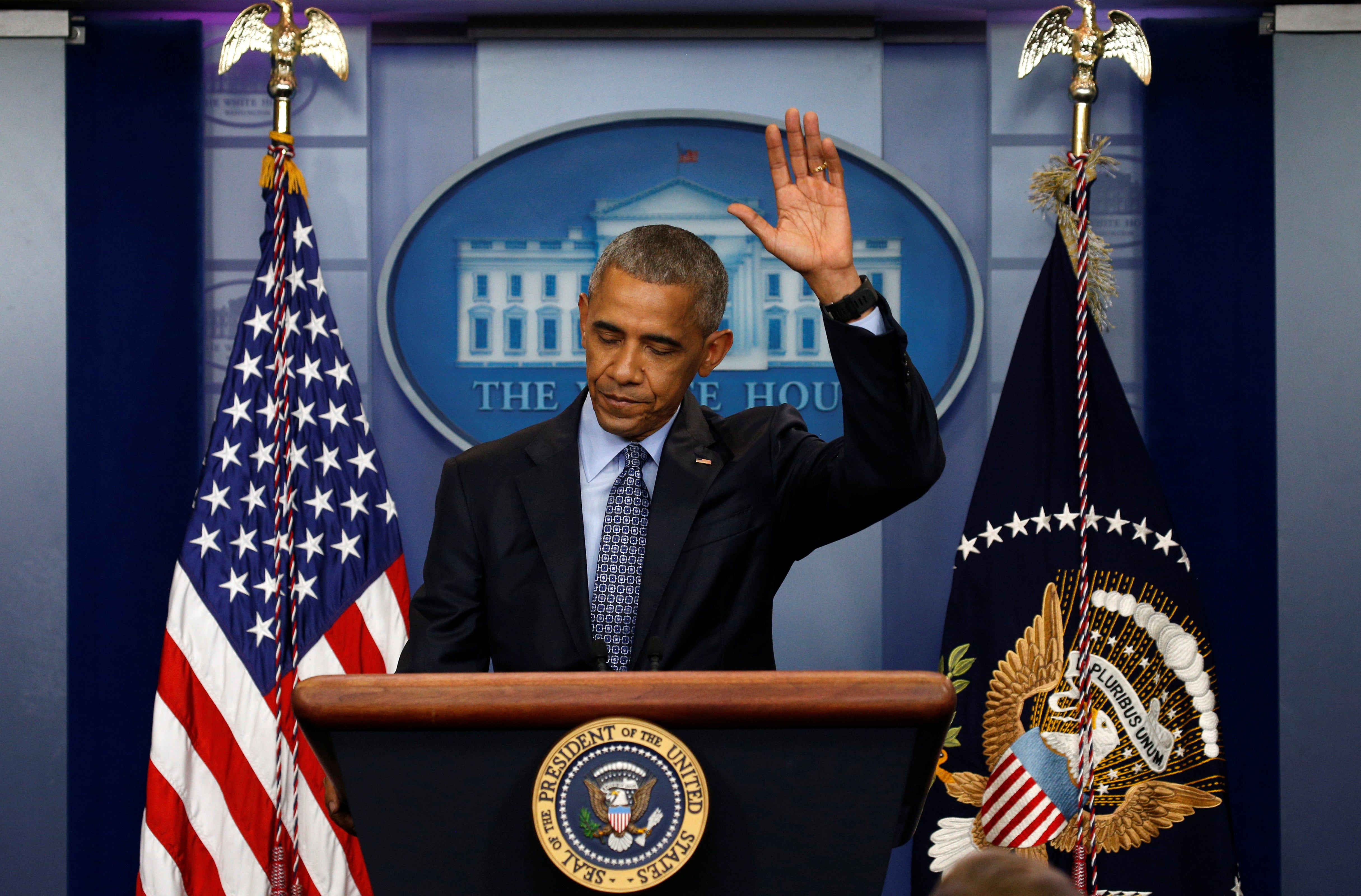 Obama se despide con una emotiva carta a los estadounidenses: "Gracias" Obama se despide con una emotiva carta a los estadounidenses: "Gracias"