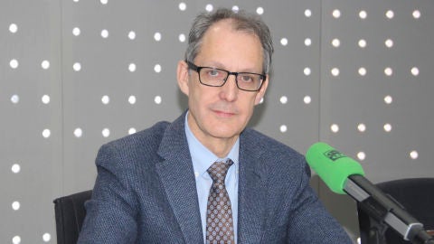Rafael Cant&oacute;n, presidente de la Sociedad Espa&ntilde;ola de Enfermedades Infecciosas y Microbiolog&iacute;a Cl&iacute;nica y jefe de microbiolog&iacute;a del Ram&oacute;n y Cajal