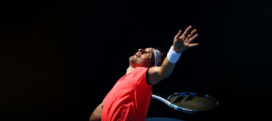 David Ferrer se dispone a sacar ante Escobedo David Ferrer se dispone a sacar ante Escobedo