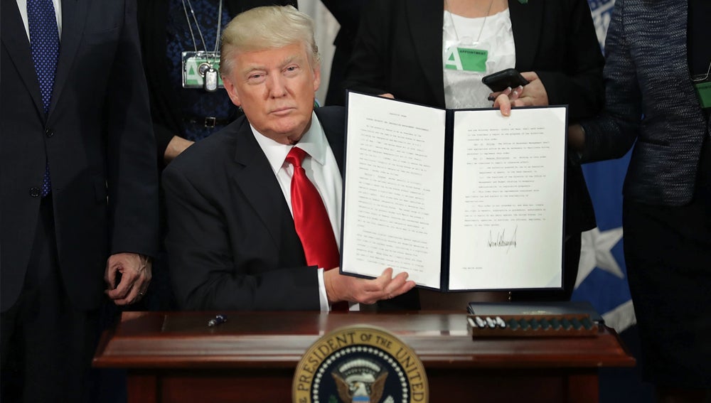 Tertulia: El veto de Trump a los musulmanes, ¿es un atentado contra la libertad de circulación? Tertulia: El veto de Trump a los musulmanes, ¿es un atentado contra la libertad de circulación?