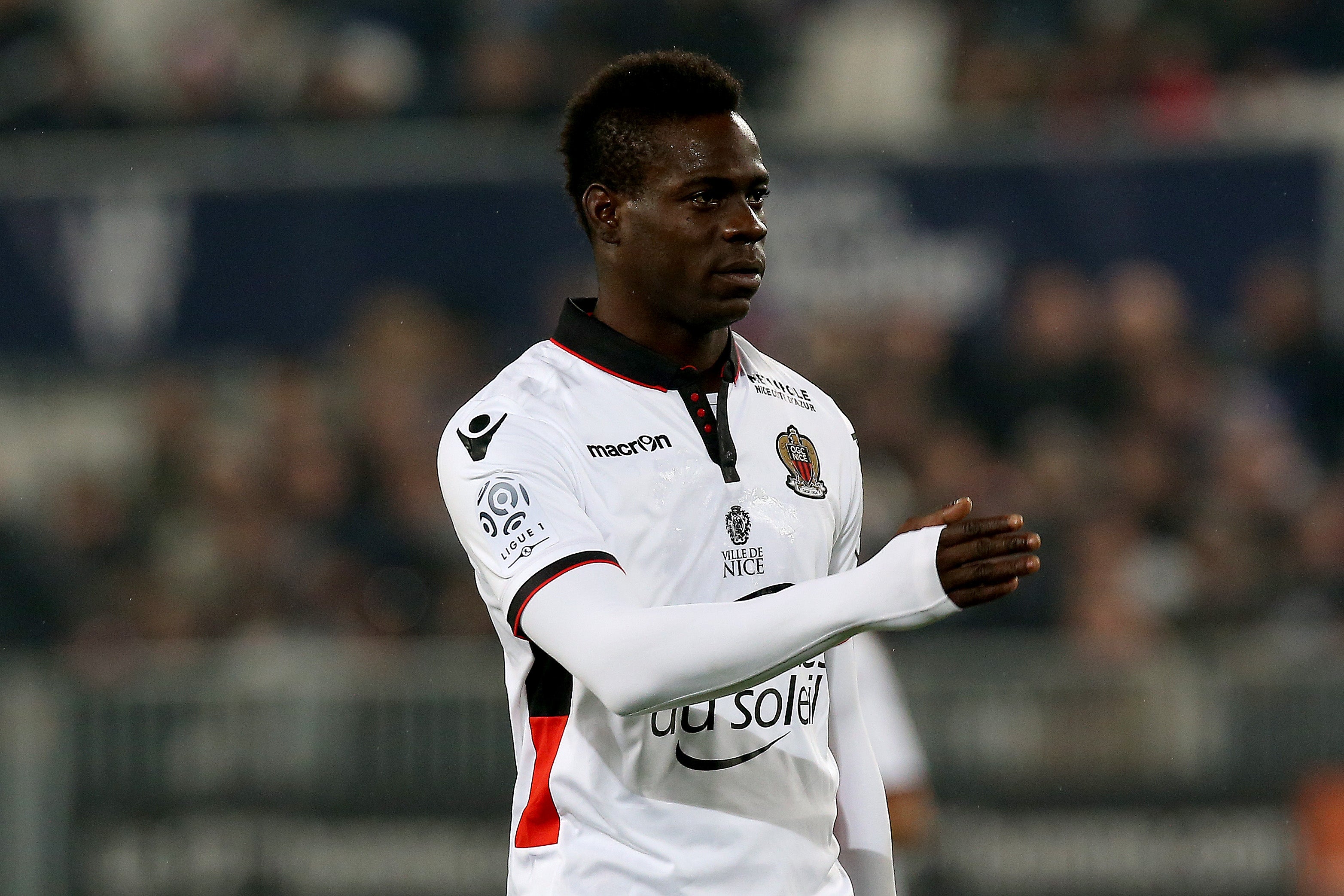 Multan a Balotelli por conducir a 200 kilómetros por hora en Italia Multan a Balotelli por conducir a 200 kilómetros por hora en Italia