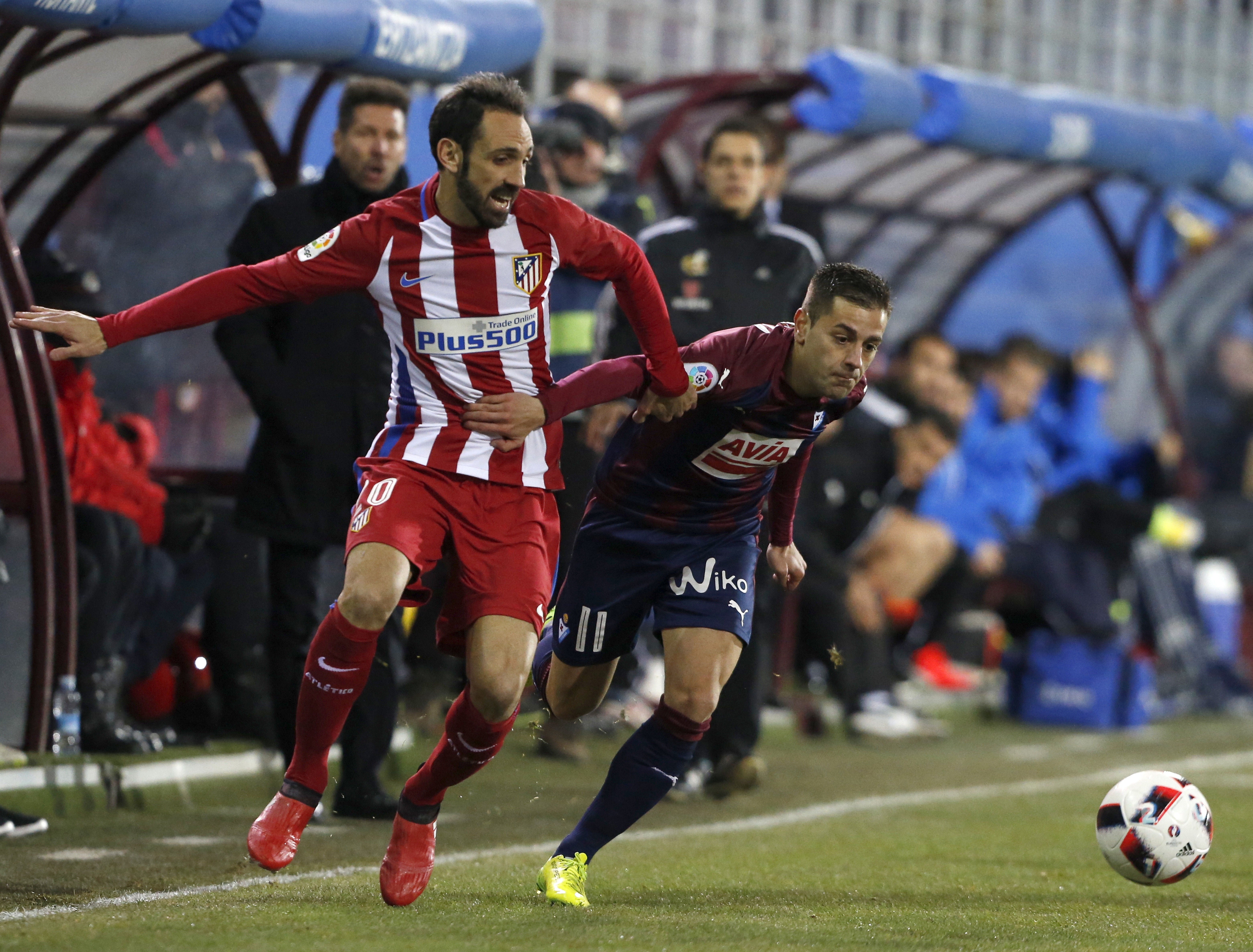 Juanfran: "No me sorprende la eliminación del Real Madrid, el Celta es un gran equipo" Juanfran: "No me sorprende la eliminación del Real Madrid, el Celta es un gran equipo"