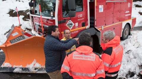 Los bomberos siguen intentando normalizar los accesos de la provincia.