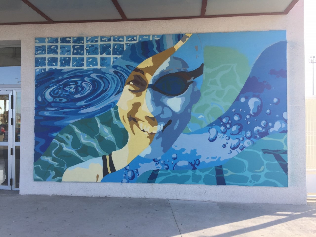 La UMH dedica un mural a la deportista Teresa Perales La UMH dedica un mural a la deportista Teresa Perales