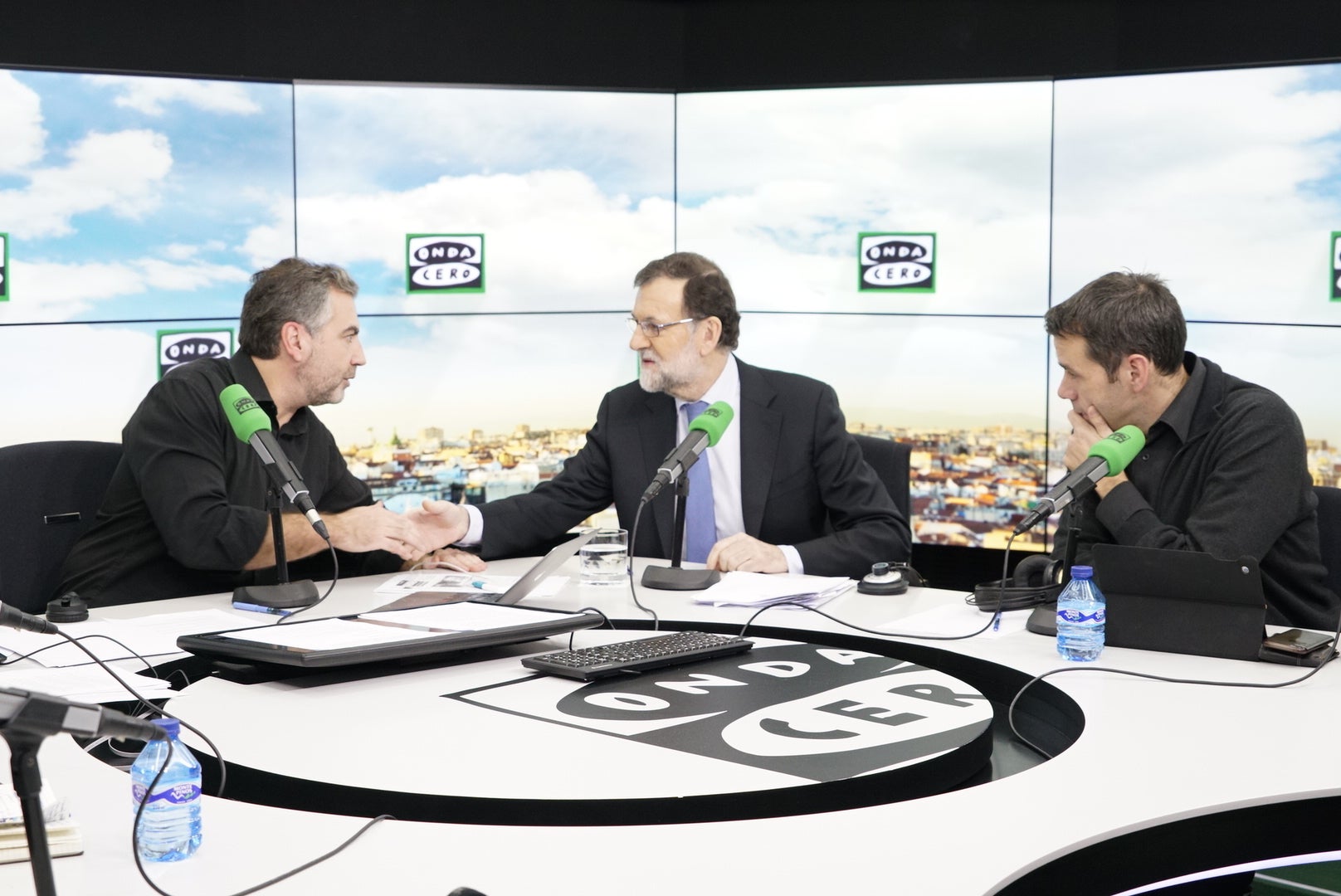 ¿Qué le ha parecido a los oyentes la entrevista de Rajoy en Más de uno? ¿Qué le ha parecido a los oyentes la entrevista de Rajoy en Más de uno?