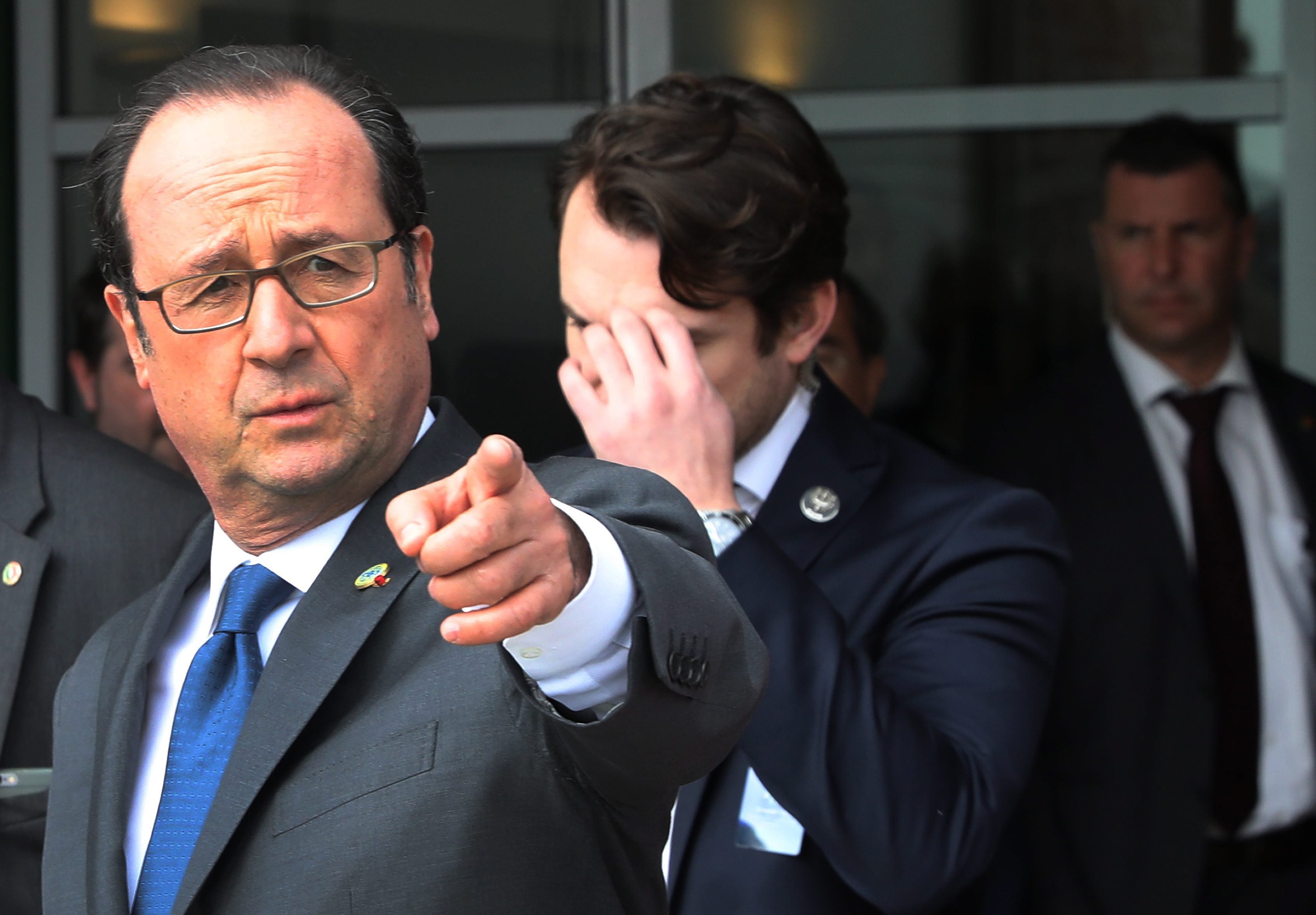François Hollande pide a los países europeos que den prioridad a la UE frente la relación con EEUU François Hollande pide a los países europeos que den prioridad a la UE frente la relación con EEUU
