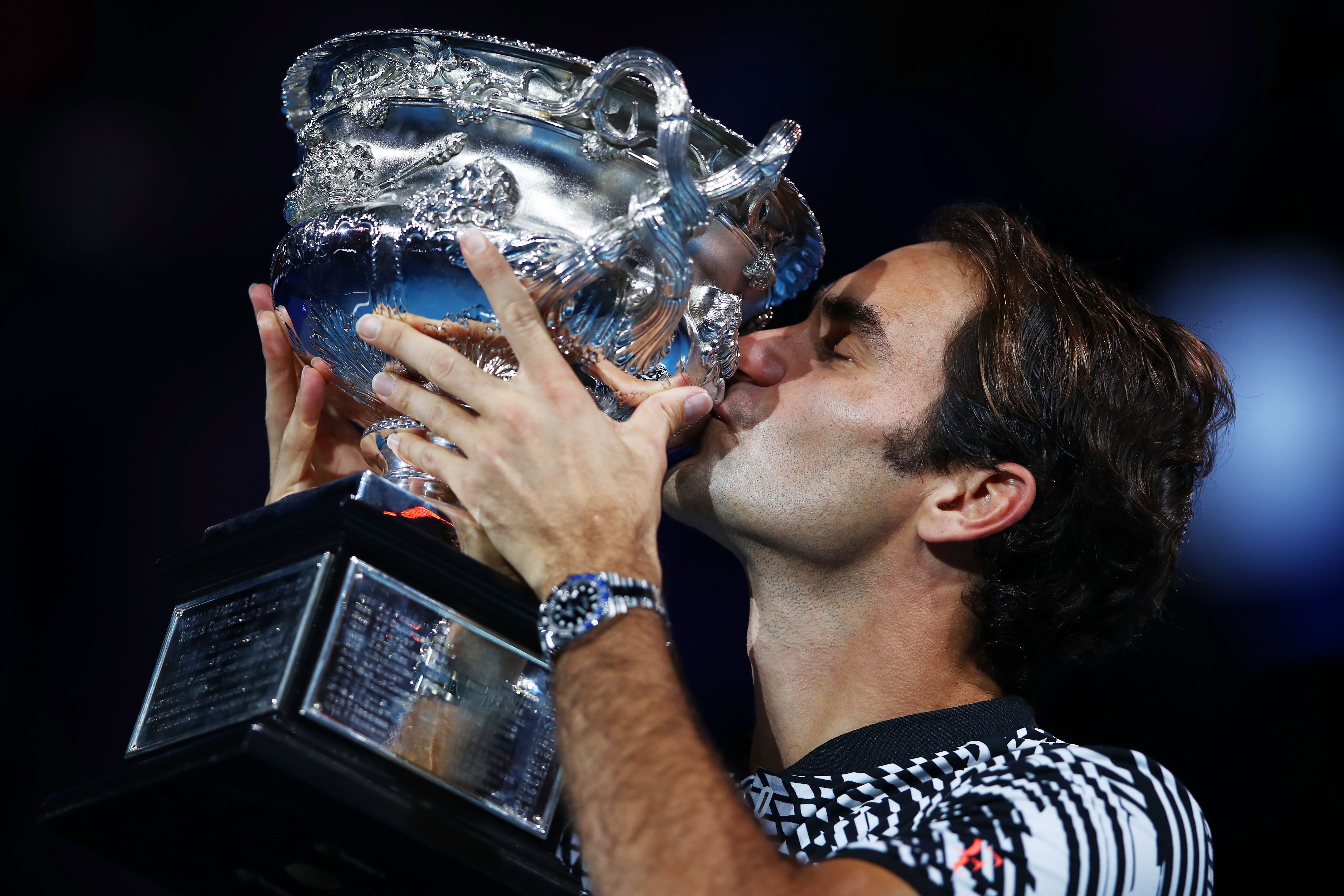 Rubén Amón indulta a Roger Federer: "Las lágrimas lo hicieron hombre" Rubén Amón indulta a Roger Federer: "Las lágrimas lo hicieron hombre"