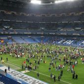 El Santiago Bernabéu desalojado en 2004 por un aviso de bomba en el partido Real Madrid - Real Sociedad