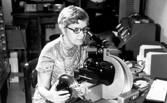 Mujeres astrónomas Mujeres astrónomas
