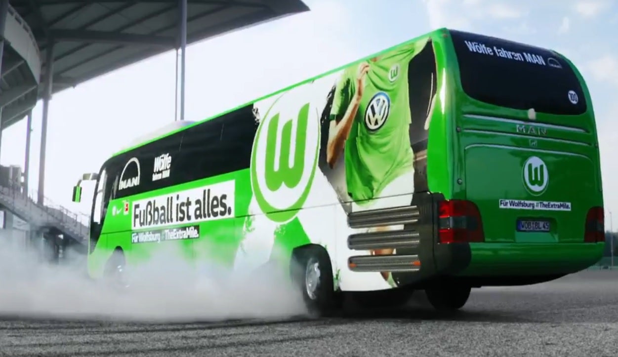 El autobús del Wolfsburgo, en manos de un excampeón del mundo de rallies El autobús del Wolfsburgo, en manos de un excampeón del mundo de rallies