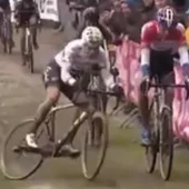 Van Aert, en una prueba de ciclocross Van Aert, en una prueba de ciclocross