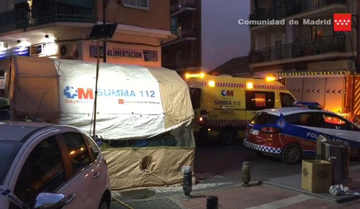 Atendidas 26 personas tras una explosión en un bloque de viviendas de San Sebastián de los Reyes (Madrid) Atendidas 26 personas tras una explosión en un bloque de viviendas de San Sebastián de los Reyes (Madrid)