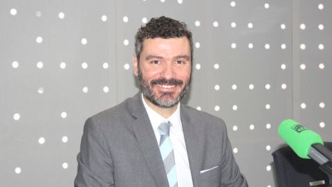 V&iacute;ctor Lapuente 