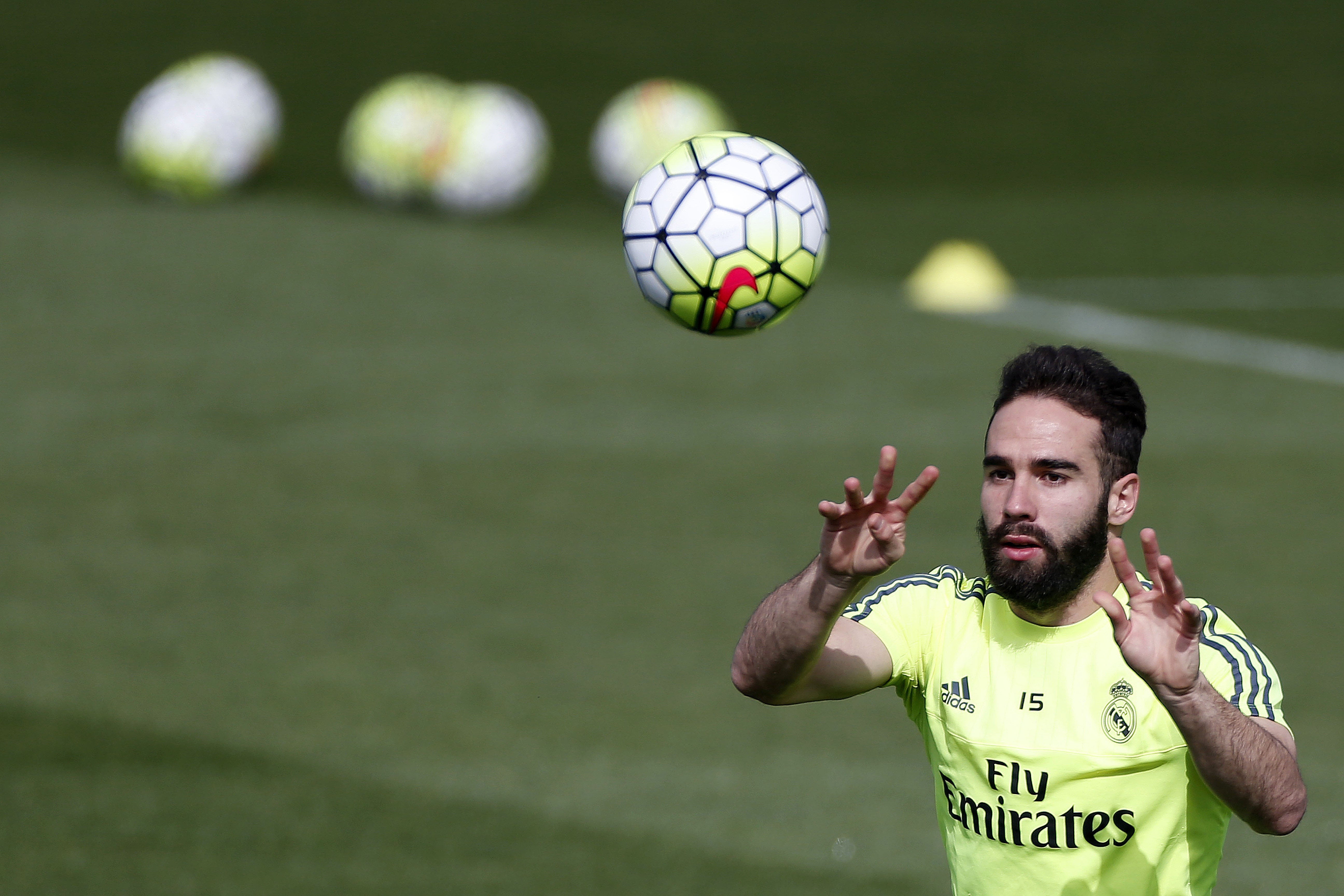 Carvajal vuelve a entrenarse con el resto de la plantilla del Real Madrid Carvajal vuelve a entrenarse con el resto de la plantilla del Real Madrid