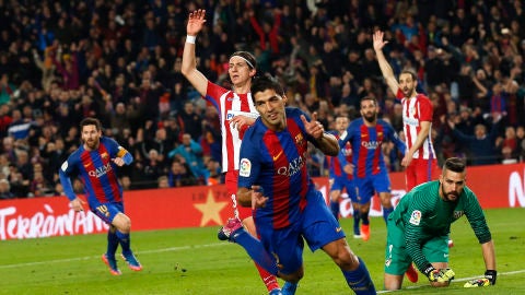 Luis Su&aacute;rez celebra su gol contra el Atl&eacute;tico de Madrid