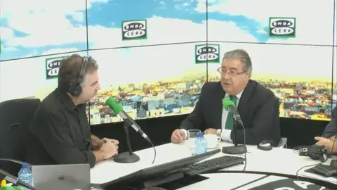 Frame 1131.564137 de: Juan Ignacio Zoido, sobre las detenciones en Badalona: "Habían contribuido a la financiación de Daesh mediante el narcotráfico" Frame 1131.564137 de: Juan Ignacio Zoido, sobre las detenciones en Badalona: "Habían contribuido a la financiación de Daesh mediante el narcotráfico"