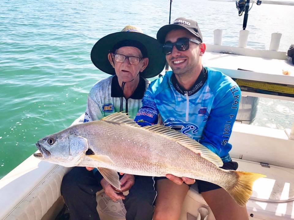 Ray Johnstone, el anciano que consiguió su compañero de pesca a través de un tierno mensaje en la redes sociales Ray Johnstone, el anciano que consiguió su compañero de pesca a través de un tierno mensaje en la redes sociales