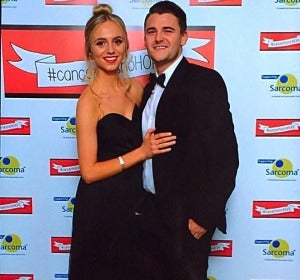 Jessica Sharman, la joven que perdió la memoria tras sufrir un ataque epiléptico, junto a su novio Rich Jessica Sharman, la joven que perdió la memoria tras sufrir un ataque epiléptico, junto a su novio Rich