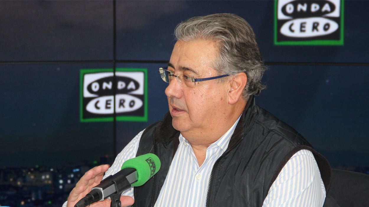 Juan Ignacio Zoido: "Sergio Ramos se equivocó pero no se puede estar en el campo escuchando los insultos hacia su madre" Juan Ignacio Zoido: "Sergio Ramos se equivocó pero no se puede estar en el campo escuchando los insultos hacia su madre"