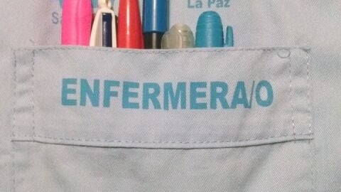 Bata de un enfermero del Hospital La Paz