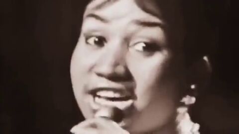Frame 57.626268 de: La diva del soul Aretha Franklin anuncia que se retira de la m&uacute;sica en vivo tras 56 a&ntilde;os de carrera