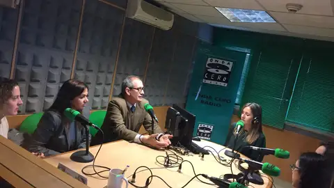 Alumnos y profesores del SEK Atlántico - Pontevedra Pontevedra en la Onda