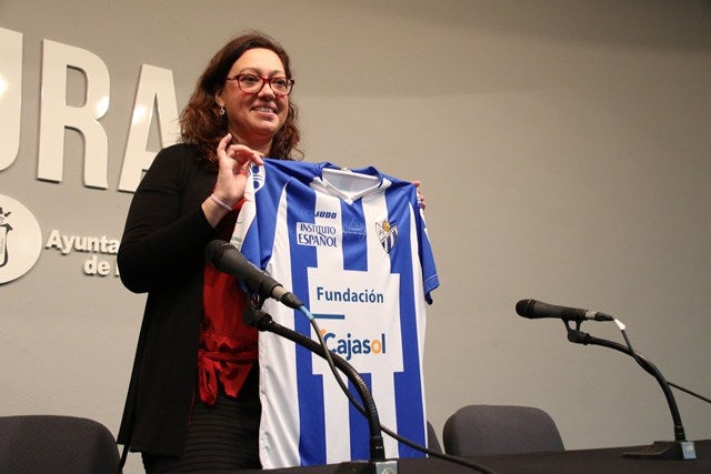 Manuela Romero, el alma del fútbol femenino onubense Manuela Romero, el alma del fútbol femenino onubense