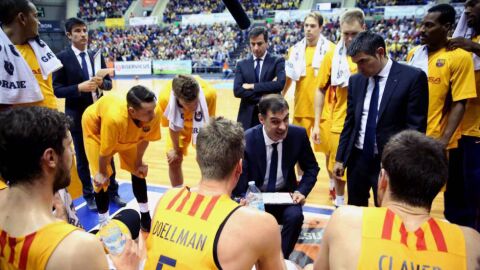  Bartzokas dando &oacute;rdenes