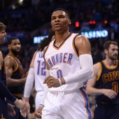 Russell Westbrook celebra un punto en un partido con los Thunder Russell Westbrook celebra un punto en un partido con los Thunder