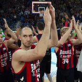 Los jugadores del Baskonia celebran su pase a semifinales Los jugadores del Baskonia celebran su pase a semifinales