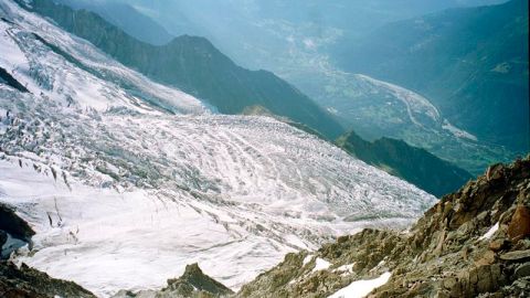 Vista del glaciar de Bossons, en el macizo del Mont Blanc, en los Alpes