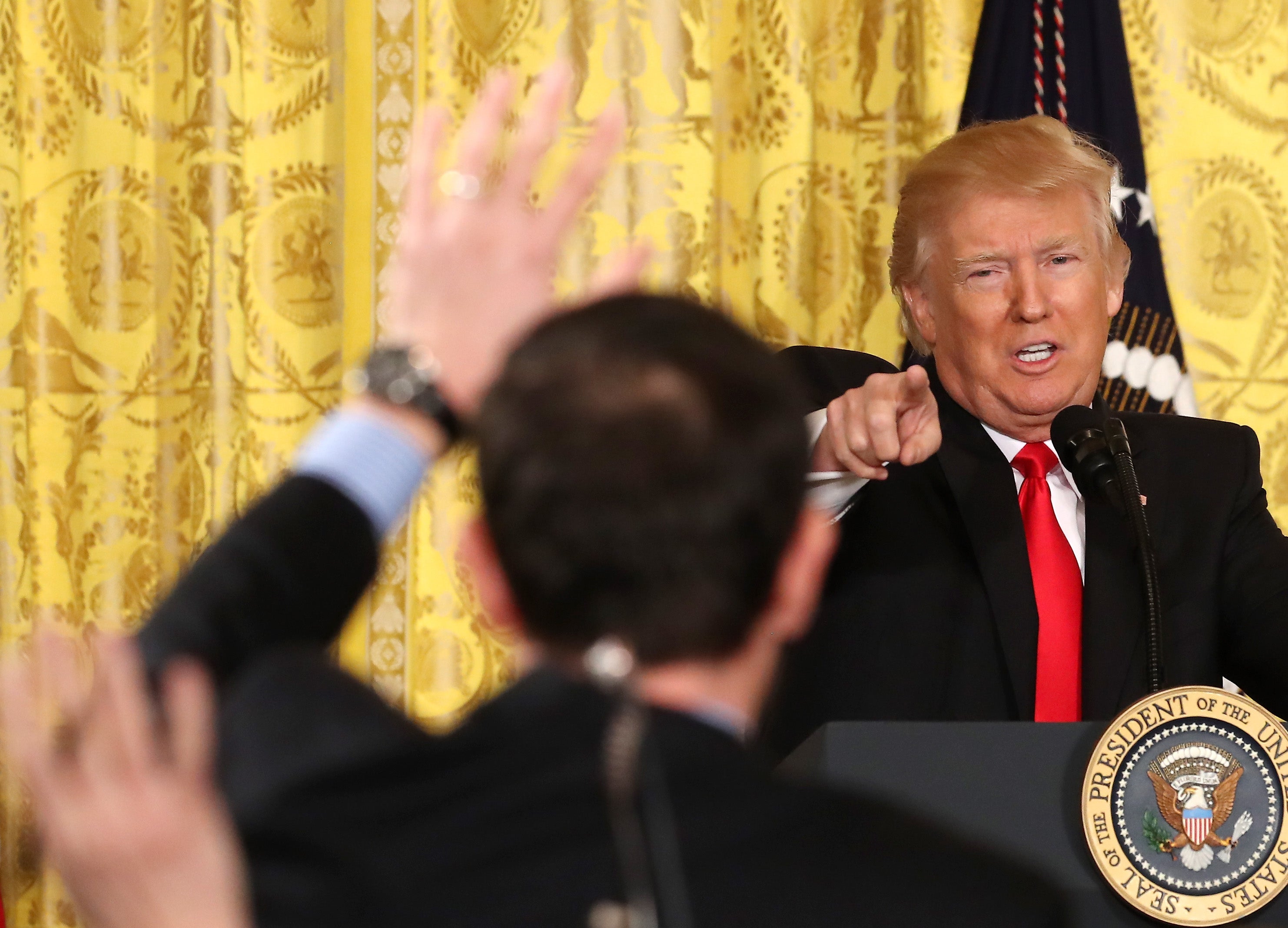 La Casa Blanca veta el acceso a una rueda de prensa a 'CNN' y 'The New York Times', entre otros medios La Casa Blanca veta el acceso a una rueda de prensa a 'CNN' y 'The New York Times', entre otros medios