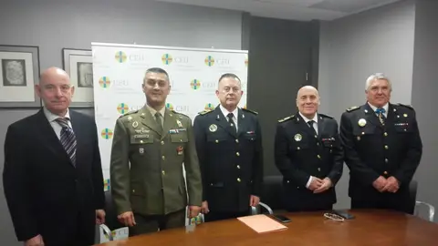 Carlos Fernández -segundo por la izquierda- en la Universidad CEU Cardenal Herrera de Elche. Terrorismo yihadista