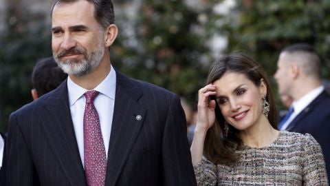Los Reyes Felipe y Letizia, a su llegada esta ma&ntilde;ana al Museo Thyssen-Bornemisza