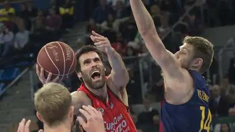 El alero del Valencia Basket, Fernando San Emeterio. El alero del Valencia Basket, Fernando San Emeterio.