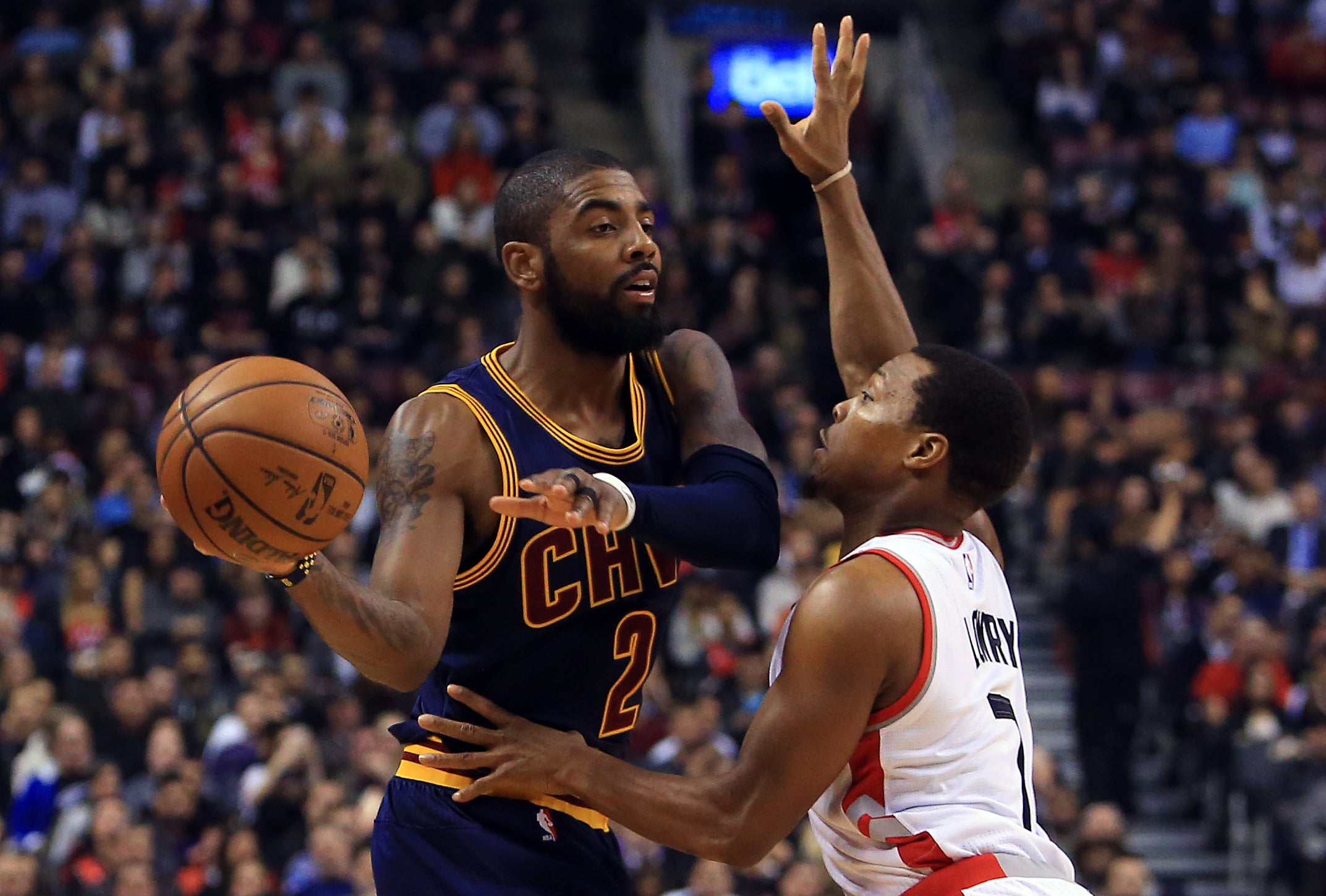 Kyrie Irving: "Nos están engañando, la Tierra es plana" Kyrie Irving: "Nos están engañando, la Tierra es plana"