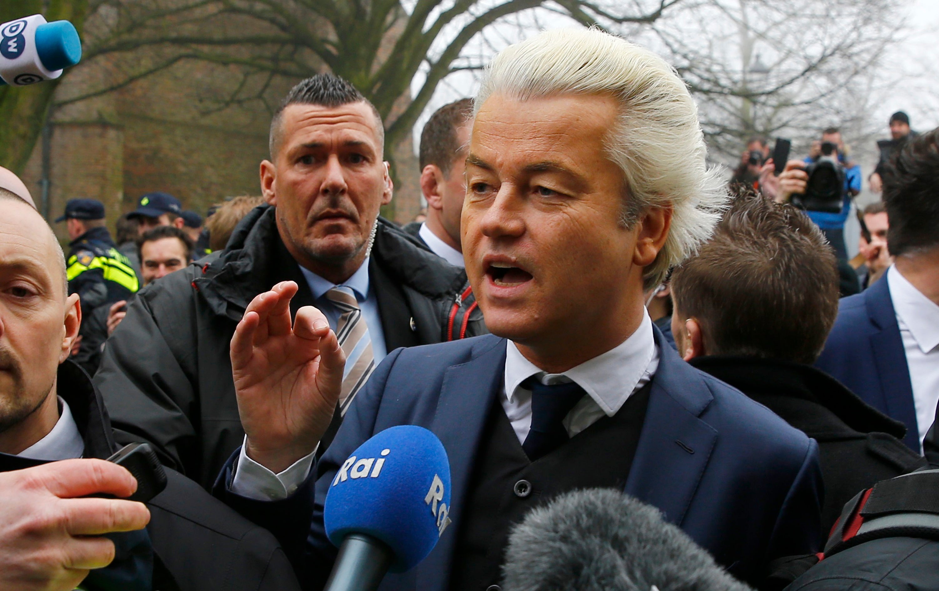El ultraderechista holandés Wilders: "Hay mucha escoria marroquí en Holanda que hace que las calles sean inseguras" El ultraderechista holandés Wilders: "Hay mucha escoria marroquí en Holanda que hace que las calles sean inseguras"