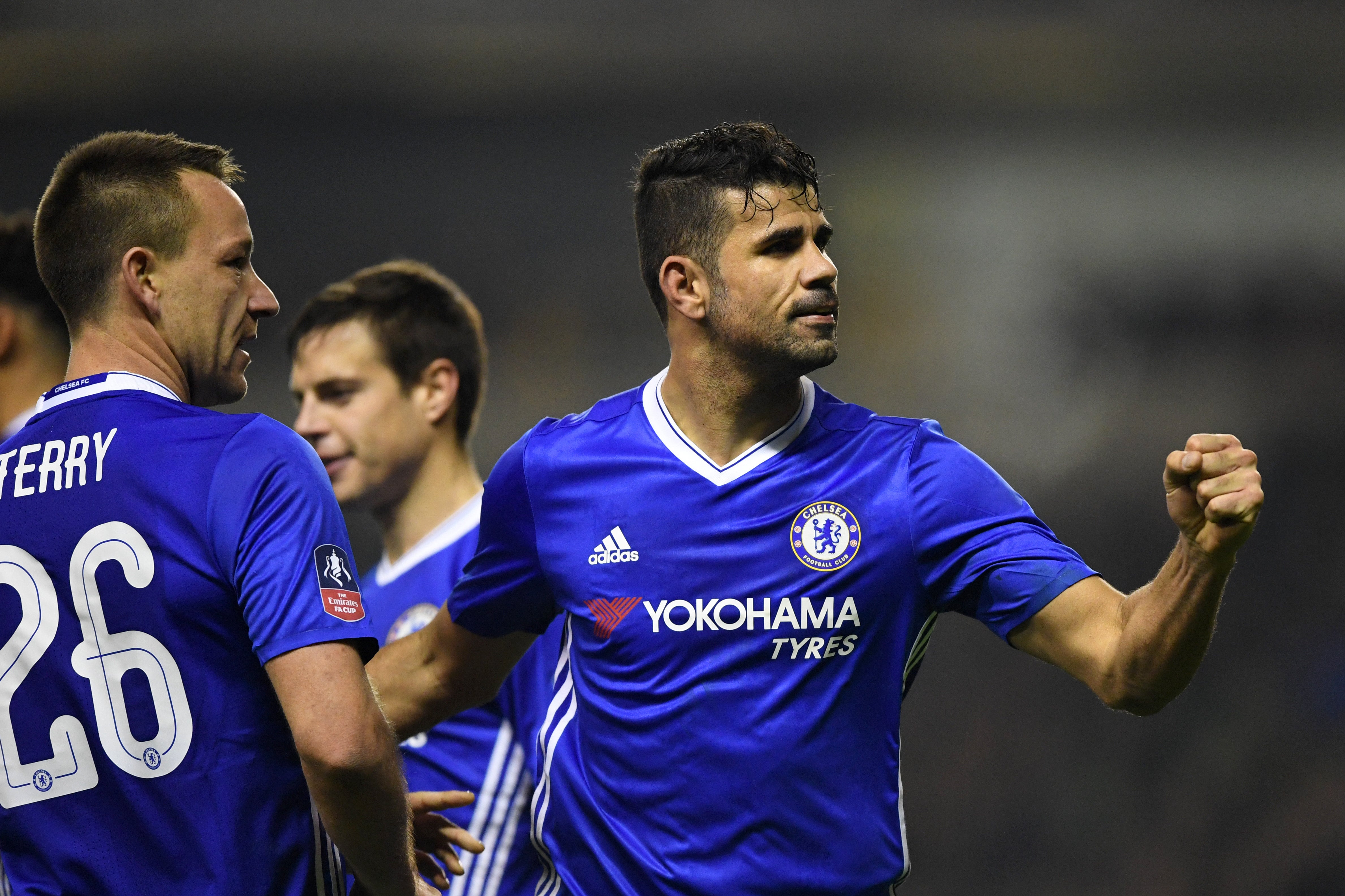 Pedro y Diego Costa encaminan al Chelsea a los cuartos de la FA Cup tras ganar al Wolverhampton Pedro y Diego Costa encaminan al Chelsea a los cuartos de la FA Cup tras ganar al Wolverhampton