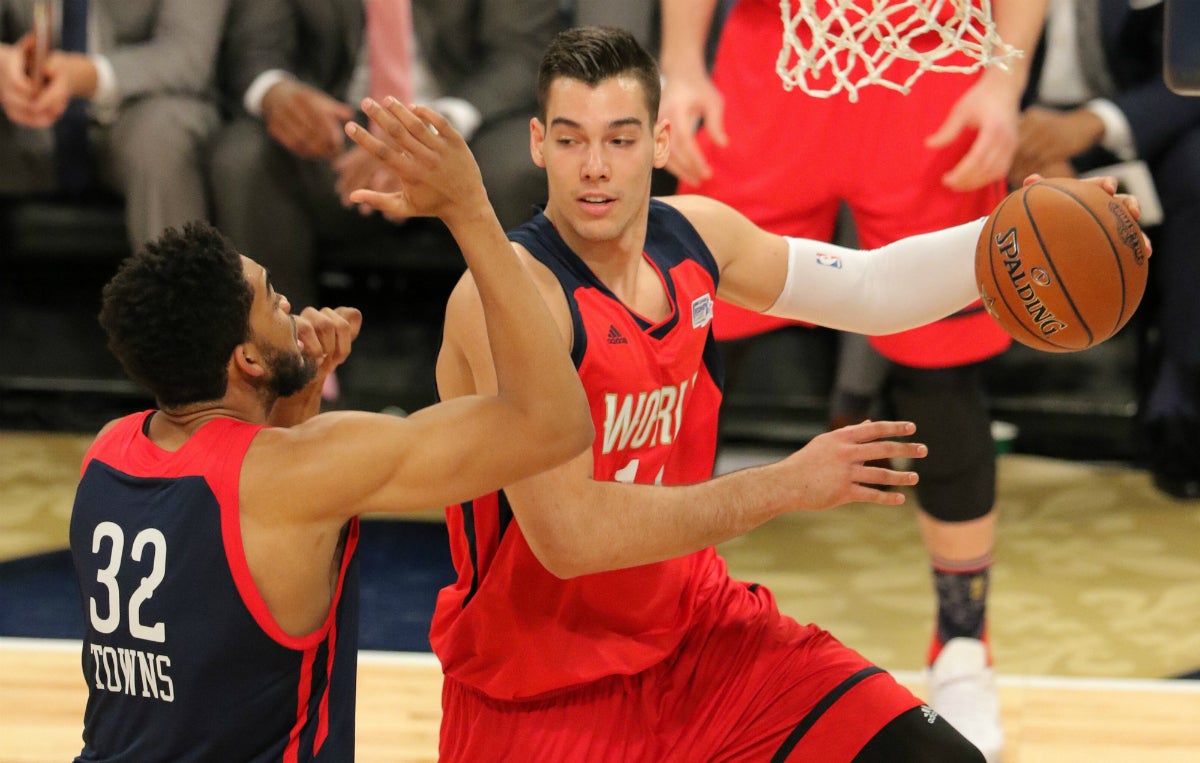 Hernangómez y Abrines se estrenan en el All Star con triunfo en el Rising Stars Challenge Hernangómez y Abrines se estrenan en el All Star con triunfo en el Rising Stars Challenge