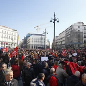 Vista de los participantes en la manifestación convocada por CCOO y UGT Vista de los participantes en la manifestación convocada por CCOO y UGT