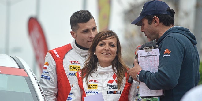 Cristian García: "Si conseguimos equipo y patrocinador, prometo dejar pilotar una carrera a Rebeca" Cristian García: "Si conseguimos equipo y patrocinador, prometo dejar pilotar una carrera a Rebeca"