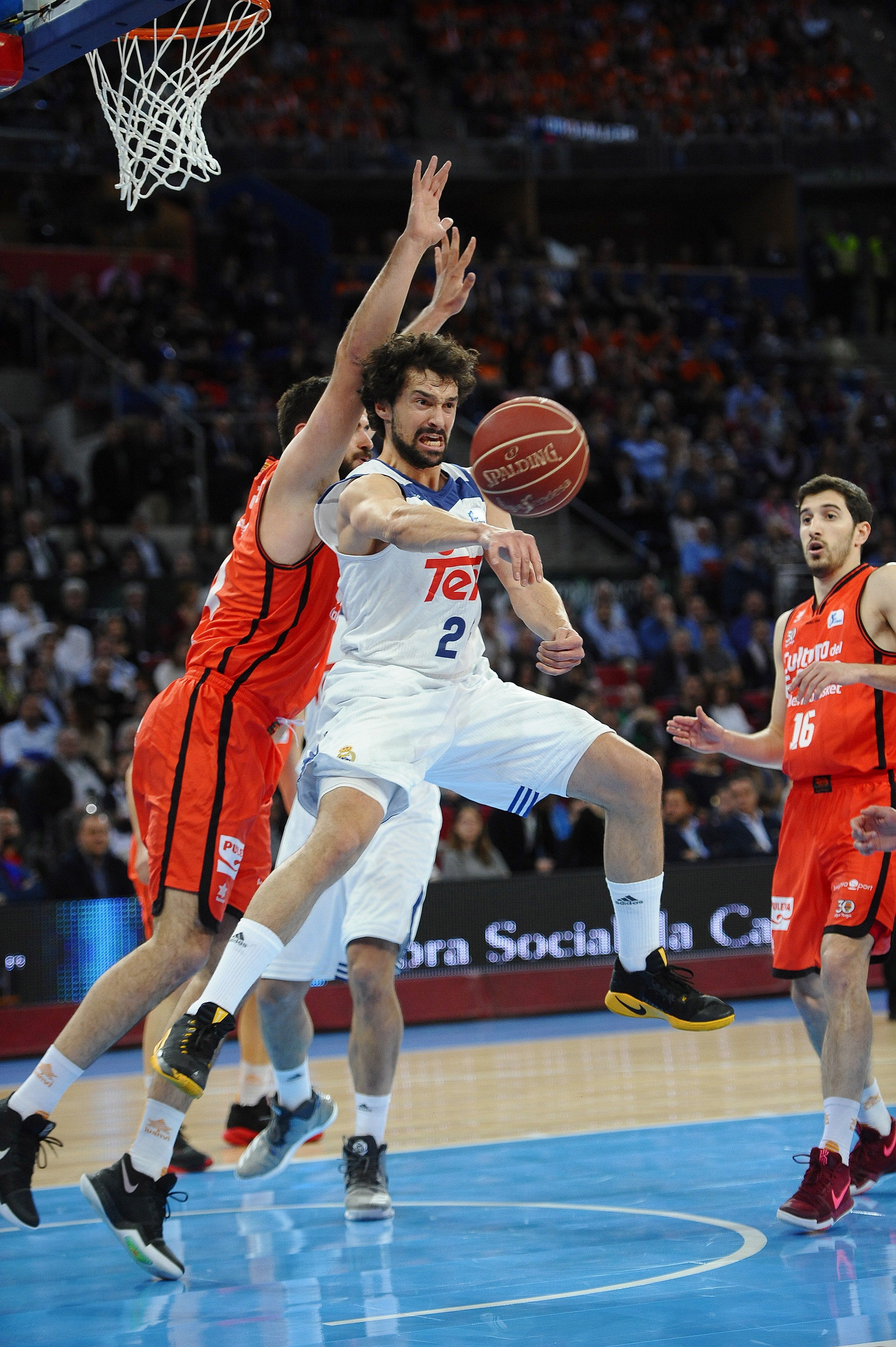 Sergio Llull: "Me quedé para ganar títulos y hemos estado sublimes en esta Copa" Sergio Llull: "Me quedé para ganar títulos y hemos estado sublimes en esta Copa"