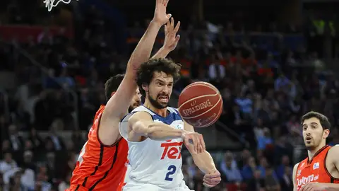 Sergio Llull, en acción ante el Valencia Basket Sergio Llull, en acción ante el Valencia Basket