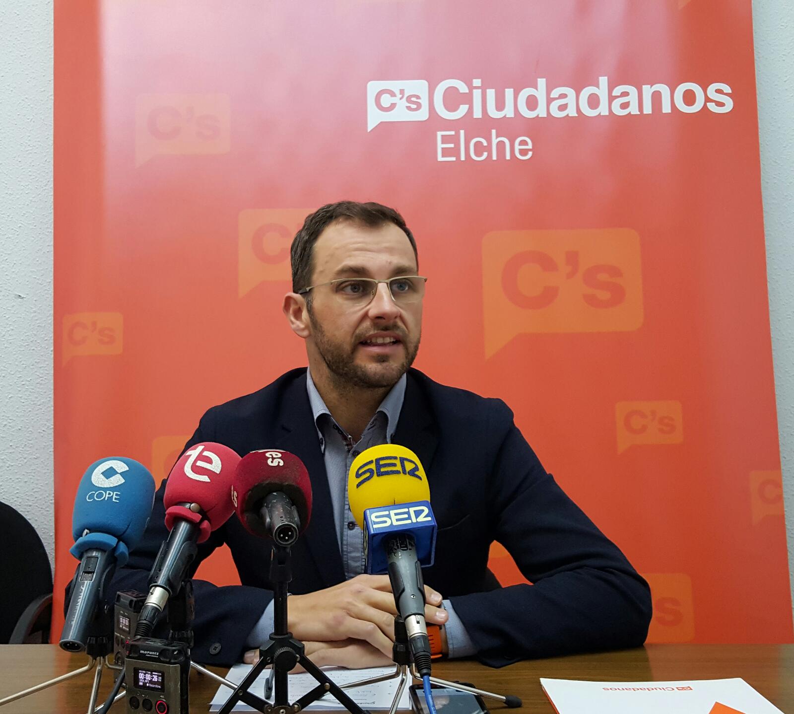 PSOE, Compromís y Podemos rechazan una Proposición No de Ley para que todas las pedanías de Elche tengan pediatra PSOE, Compromís y Podemos rechazan una Proposición No de Ley para que todas las pedanías de Elche tengan pediatra