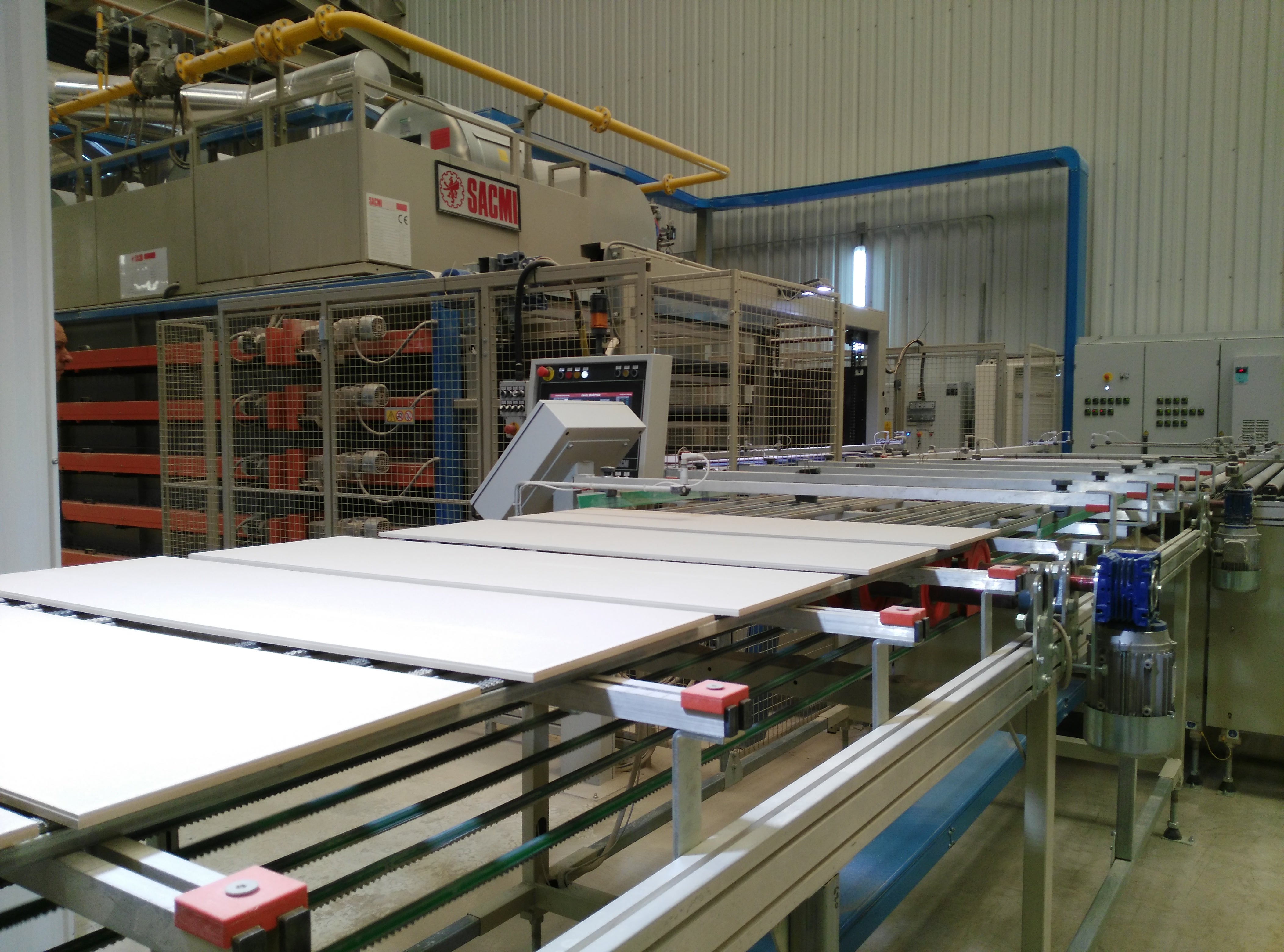 UGT pide a las empresas cerámicas que extremen precauciones para volver a producir UGT pide a las empresas cerámicas que extremen precauciones para volver a producir