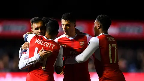 El Arsenal celebrando uno de los goles El Arsenal celebrando uno de los goles