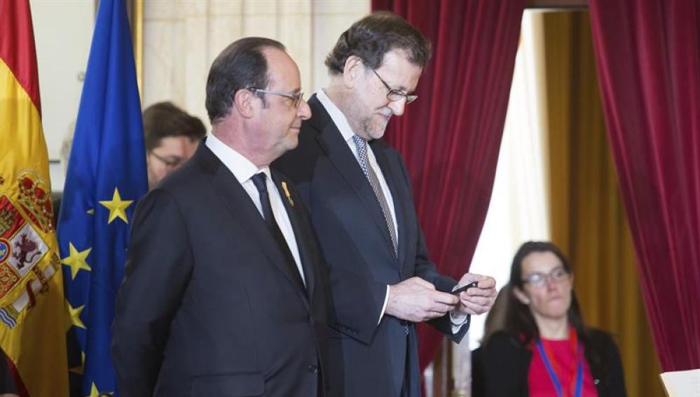 Mariano Rajoy junto a Hollande en Málaga