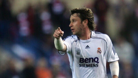 Antonio Cassano en un partido con el Real Madrid